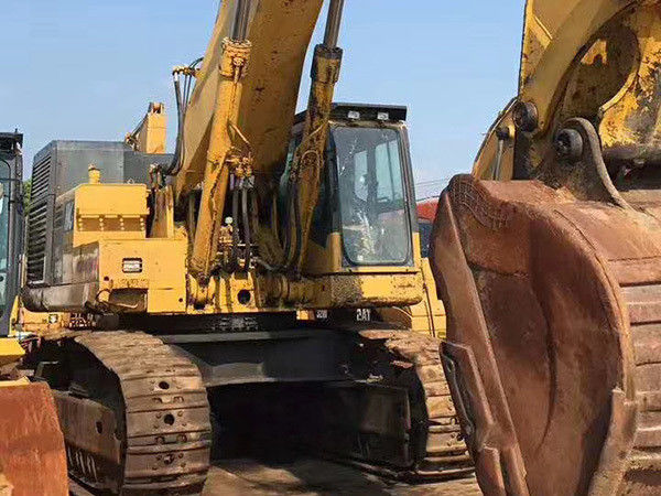 Ausgrabungsmaschine verwendet komatsu PC850 Ausgrabungsmaschine Wechsel Stein Arm Zerkleinern Hammer Komatsu Ausgrabungsmaschine