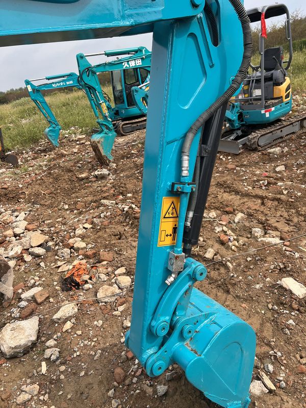 Gebraucht Bagger Kubota135/Second Hand Mini-Grabmaschine Kubota 135 günstiger Preis zum Verkauf