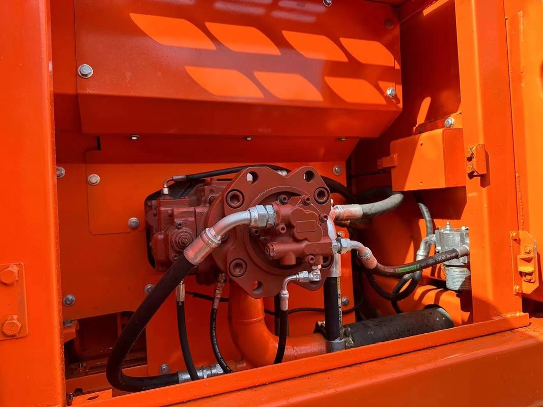 Originalfarbe und Zustand Gebrauchtbagger Doosan DX225LC zum Verkauf