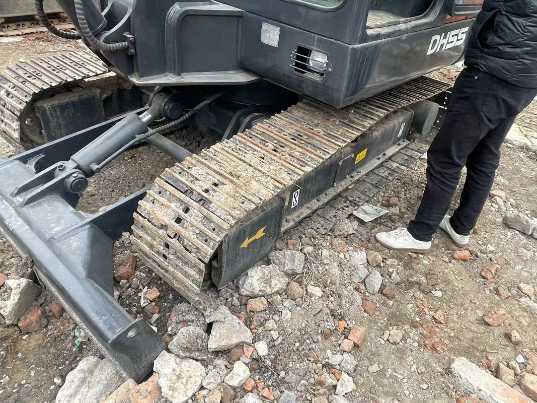 Zweithand Crawler Bagger hohe Qualität mit niedrigem Preis verwendet Doosan55 zum Verkauf Straßenmaschine