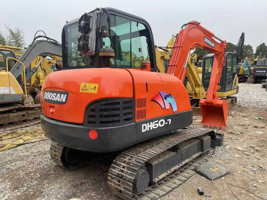 Neues Gut Verkauf von gebrauchten Bagger Doosan DX60 Bagger gebraucht Crawler Bagger Doosan DH60 Fabrikpreis zum Verkauf