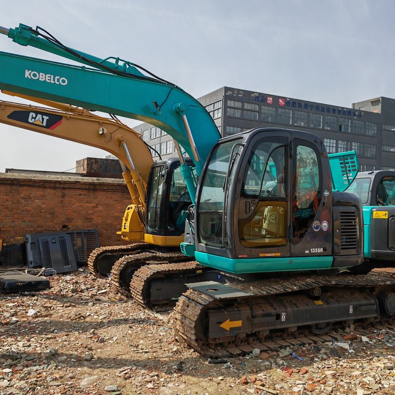 Blaue Farbe Gebraucht Crawler Bagger Zweithand 135 Kobelco Bagger