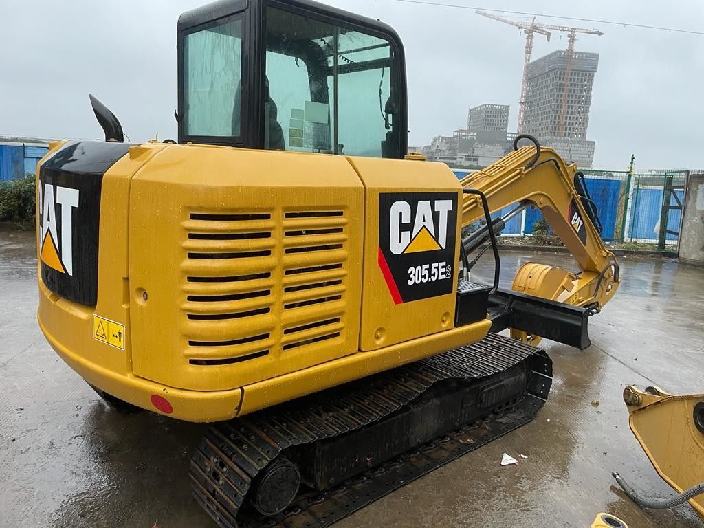 Gute Qualität 5,5 Tonnen gebrauchtes CAT 305.5 Krabbelbagger Mini-Raster zum Verkauf CAT 303 Caterpillar im Lager CAT 306 Bagger