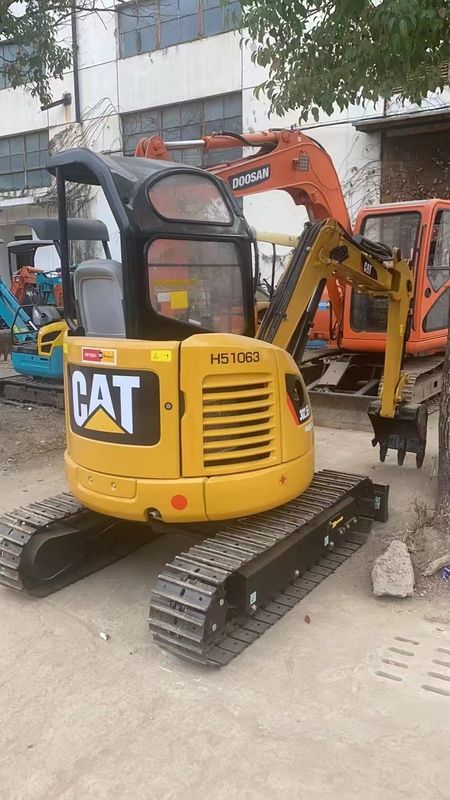 Gebrauchtes Wandbagger CAT302.5 ohne Fahrerkabine Gebrauchtbagger Minibagger zum Verkauf
