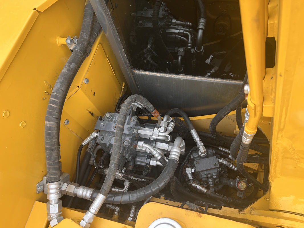 Mittelgroße Baggermaschine mit japanischem Motor gebrauchtes Komatsu pc130/gebrauchtes Komatsu pc130 mit geringer Arbeitszeit zum Verkauf