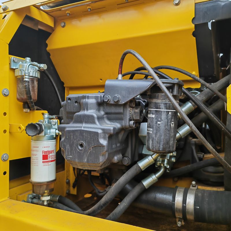 Niedrige Arbeitszeiten beste Preis Gebrauchtbagger Komatsu PC220-8 zum Verkauf