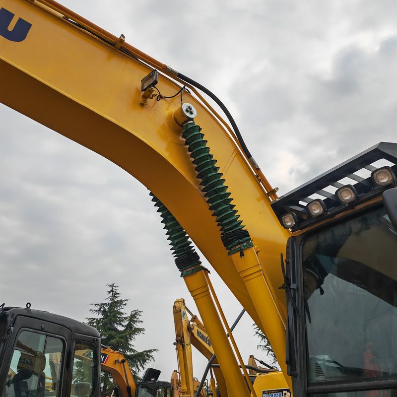 KOMATSU PC200-8/Originalfarbe aus zweiter Hand KOMATSU PC200-8 zum Verkauf mit günstigem Preis