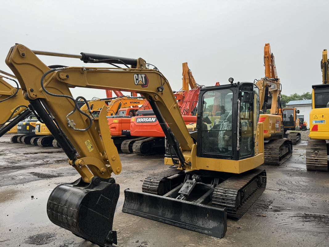 Gebrauchtes Krabblerbagger CAT306/Originalmotor in Japan gefertigt