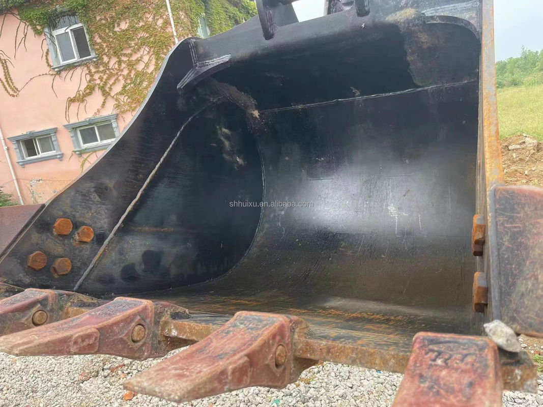 GEBRUCHTE 13 TONNEN EXKAVATOR SANY 135 CHINA MAID EXKAVATOR SANY ORIGINAL SANY 135 mit einem günstigen Preis